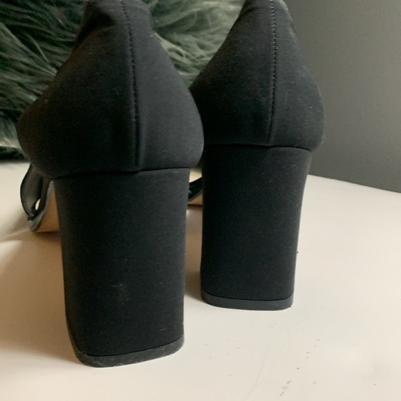 Expression Cut Out Mid Block heel Pumps - Picture 5 of 13